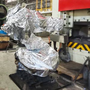 鍛造機(jī)器人耐高溫防護(hù)衣的防護(hù)效果體現(xiàn)在哪處？