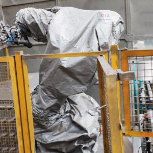 ABB IRB6620噴砂機(jī)器人防護(hù)服的功能及應(yīng)用
