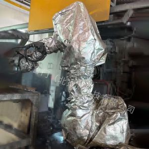 淺談發(fā)那科R-1000iA/100F機(jī)器人隔熱防護(hù)服的防護(hù)效果