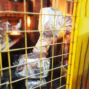 哪些行業(yè)需要應(yīng)用機(jī)器人隔熱防護(hù)服？