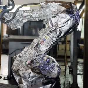 鍛造車間如何保障機器人安全？機器人耐高溫防護(hù)服是關(guān)鍵