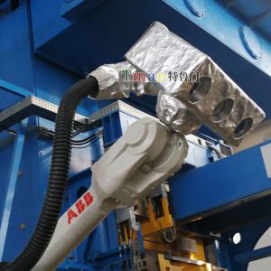 非標(biāo)機(jī)器人夾爪防護(hù)罩：定制防護(hù)，提升生產(chǎn)效率