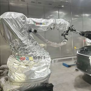 高低溫實驗室里，機器人環(huán)境倉防護服藏著哪些秘密？