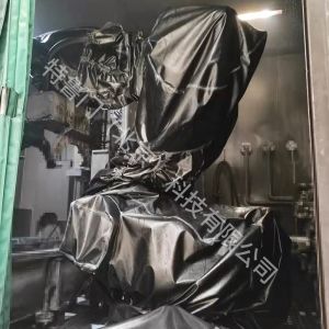 高壓清洗防護(hù)服：工業(yè)清洗領(lǐng)域的隱形守護(hù)者