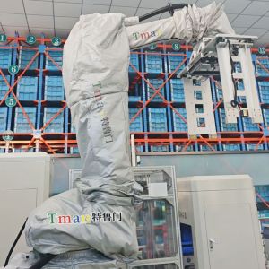 低溫環(huán)境立體庫中機器人加熱防護服的應(yīng)用價值