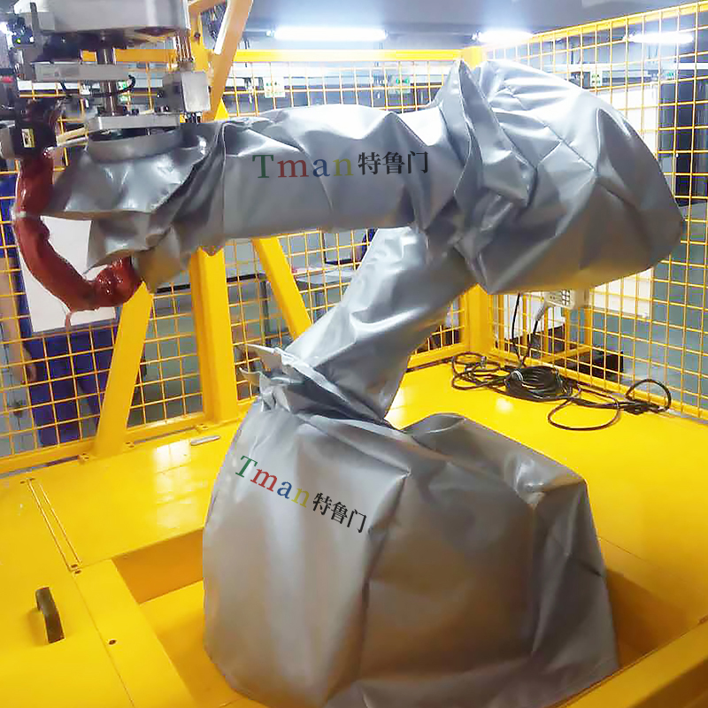 防鐵水飛濺機(jī)器人防護(hù)服