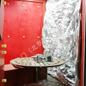 噴砂機(jī)器人屏風(fēng)防護(hù)罩：隔離內(nèi)外環(huán)境的關(guān)鍵屏障