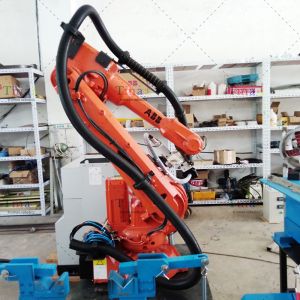 機(jī)器人管線(xiàn)包：工業(yè)機(jī)器人的得力助手